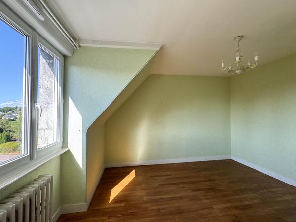 Appartement lumineux avec potentiel, proche centre