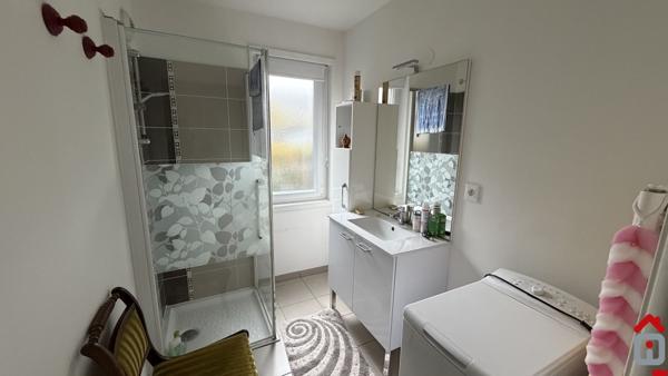 FACHES THUMESNIL, T3 rez de jardin, 66m² habitables avec garage.