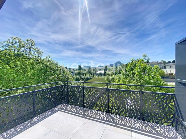 Très bel appartement  lumineux avec 2 chambres et terrasse à Yssingeaux