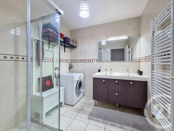 Appartement F3 à vendre  3 pièces - 67,30 m 2   PONT DE CHERUY  - 38