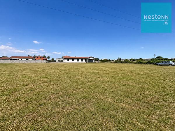 Ste Agathe La Bouteresse - 2 parcelles d'environ 760 m² chacune - 39 000 euros l'une