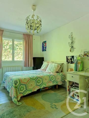 Maison à vendre  5 pièces - 119 m 2   CLERMONT FERRAND  - 63
