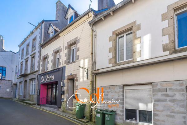 Vaste local commercial en plein coeur de Landivisiau !