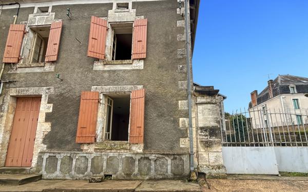 Maison à vendre    4 pièces •  Champagnac-de-Belair