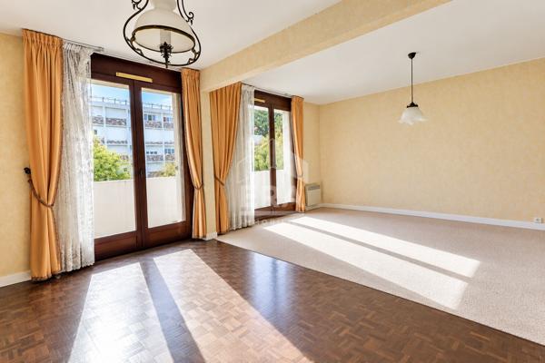Saint-Denis ? Grand appartement familial de 99,75 m² avec balcon, parking et cave
