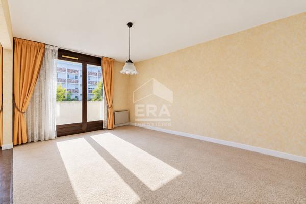 Saint-Denis ? Grand appartement familial de 99,75 m² avec balcon, parking et cave