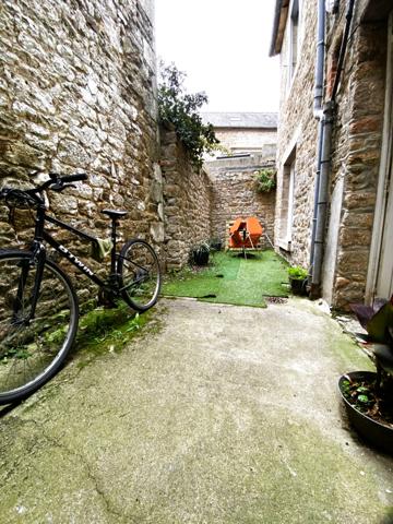 Dinan (22100) Charmante maison de caractère au cœur de Dinan – Investissement locatif idéal