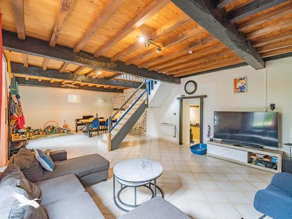 Maison à vendre 260 300 € Labastide-Monréjeau 6 p 215 m² DPE D