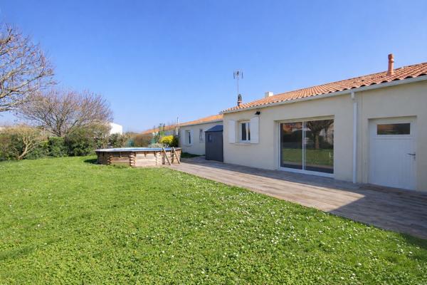DOMPIERRE SUR MER MAISON DE PLAIN PIED 5 CHAMBRES JARDIN PISCINE ET GARAGE Dompierre sur mer DOMPIERRE SUR MER MAISON DE PLAIN PIED 5 CHAMBRES JARDIN PISCINE ET GARAGE Dompierre sur mer