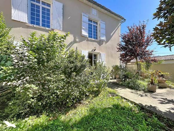Maison 421 200 € Angoulême 5 p 185 m² DPE D