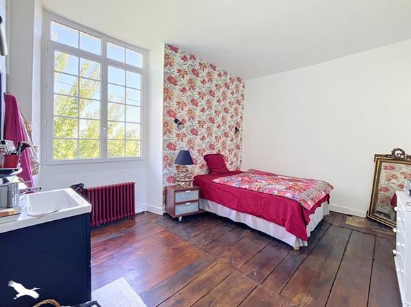 Maison 421 200 € Angoulême 5 p 185 m² DPE D
