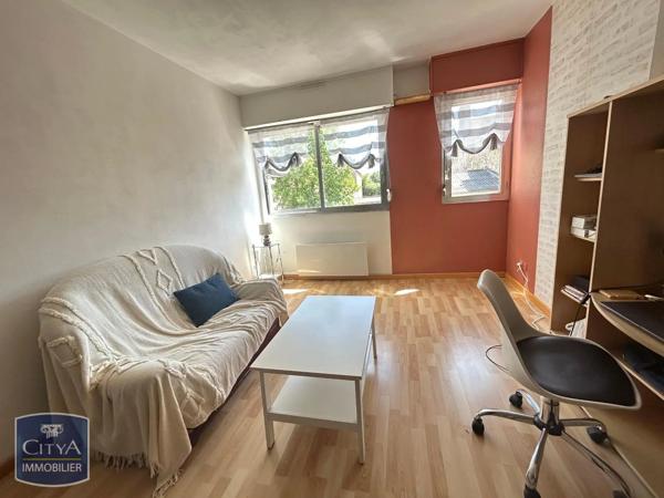 Appartement à louer 2 pièces 45.61m² Laval (53000)