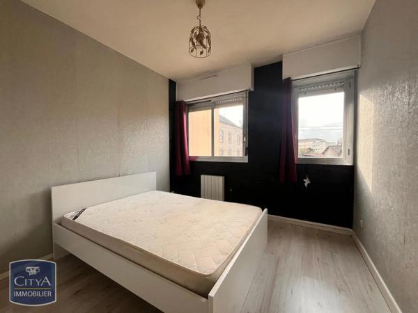 Appartement à louer 2 pièces 45.61m² Laval (53000)
