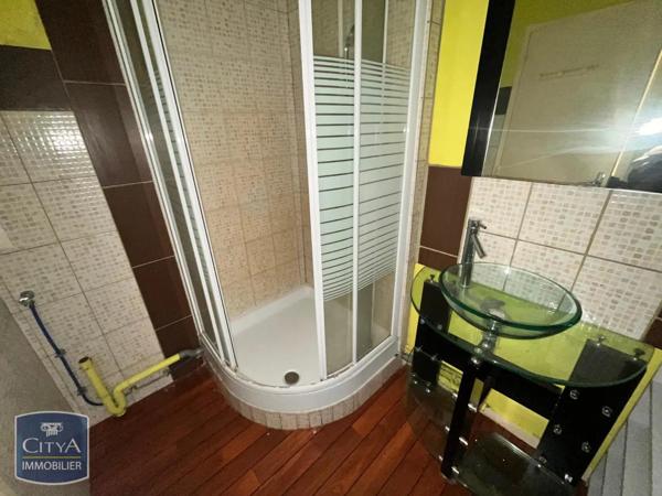 Appartement à louer 2 pièces 45.61m² Laval (53000)