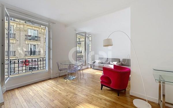 Appartement à vendre    3 pièces • 53 m2 Paris 15