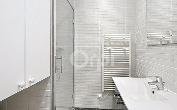 Appartement à vendre    3 pièces • 53 m2 Paris 15