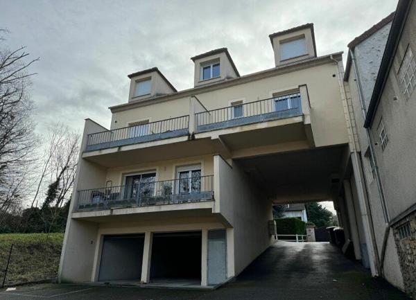 Appartement à louer    1 pièce •  Bures-sur-Yvette