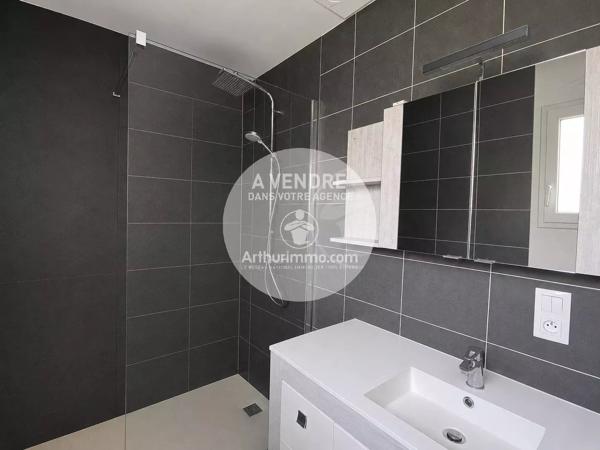 Vente                                                      Maison
                        
                     8 pièces                      159 m2                     à Vigneux-de-Bretagne