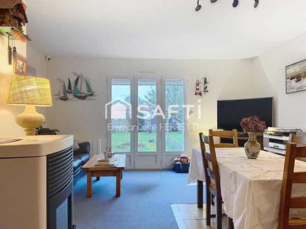 Maison de plain-pied au cœur du village – Calme, jardin et potentiel