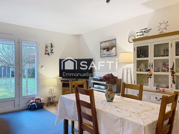 Maison de plain-pied au cœur du village – Calme, jardin et potentiel