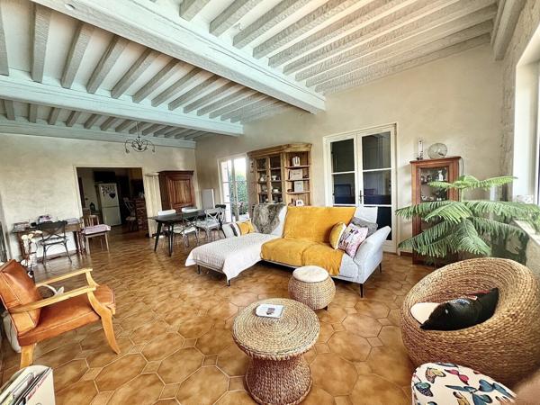 CRÊCHES SUR SAONE : VILLA DANS UN QUARTIER RÉSIDENTIEL AU CALME