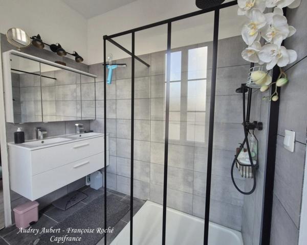 Maison à vendre 4 pièces SAINT JEAN D'ANGELY (17)