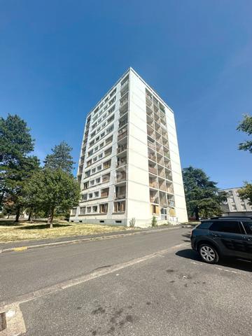 À vendre : Appartement lumineux de 2 pièces à Poitiers à proximité des transports en commun et des commerces