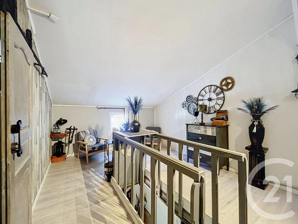 Maison à vendre  10 pièces - 305 m 2   MIRAMAS  - 13