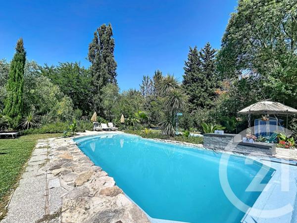 Maison à vendre  10 pièces - 305 m 2   MIRAMAS  - 13