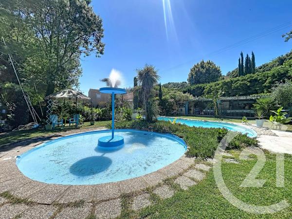 Maison à vendre  10 pièces - 305 m 2   MIRAMAS  - 13