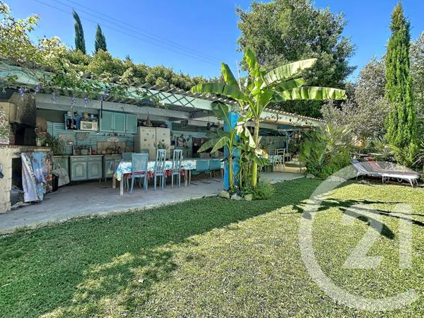 Maison à vendre  10 pièces - 305 m 2   MIRAMAS  - 13