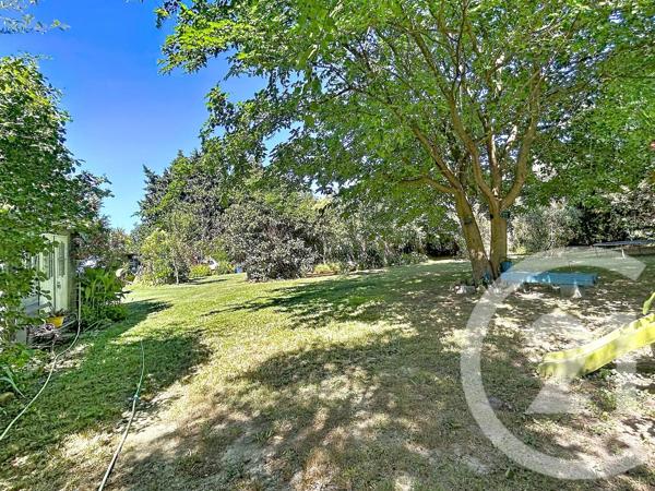 Maison à vendre  10 pièces - 305 m 2   MIRAMAS  - 13