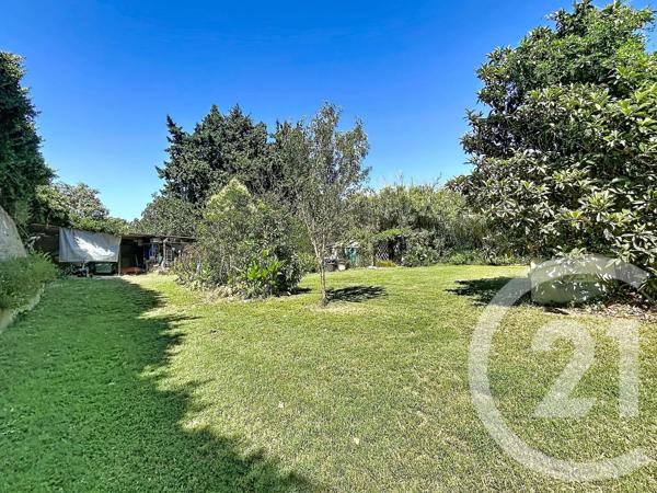 Maison à vendre  10 pièces - 305 m 2   MIRAMAS  - 13