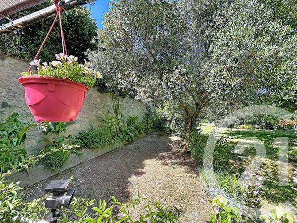 Maison à vendre  10 pièces - 305 m 2   MIRAMAS  - 13