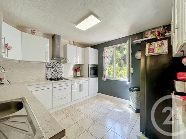 Maison à vendre  10 pièces - 305 m 2   MIRAMAS  - 13