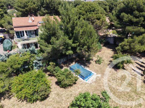 Maison à vendre  10 pièces - 305 m 2   MIRAMAS  - 13