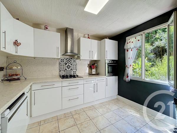 Maison à vendre  10 pièces - 305 m 2   MIRAMAS  - 13