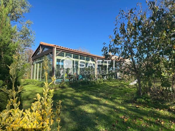 Belle propriété familiale avec panneaux solaires