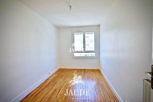À louer : Appartement T5 de 75 m² - Résidence Beausoleil Situé au deuxième étage Détails des diagnostics énergétiques