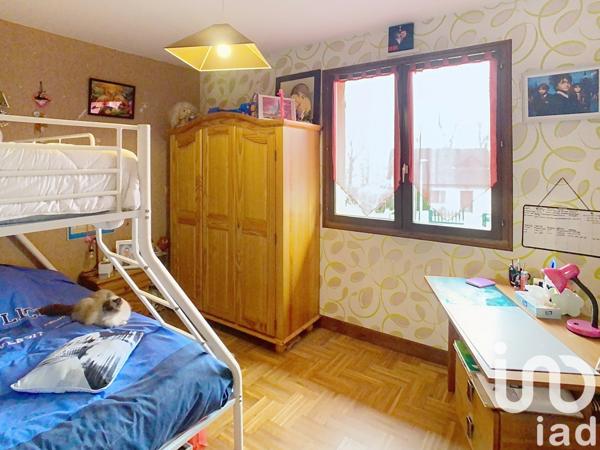 Pavillon 5 pièces de 111 m² à Neuilly-sur-Suize (52000)