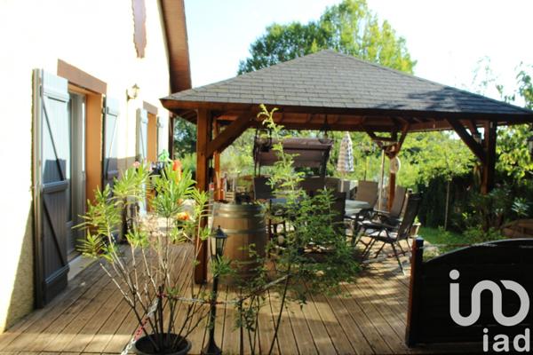 Pavillon 5 pièces de 111 m² à Neuilly-sur-Suize (52000)