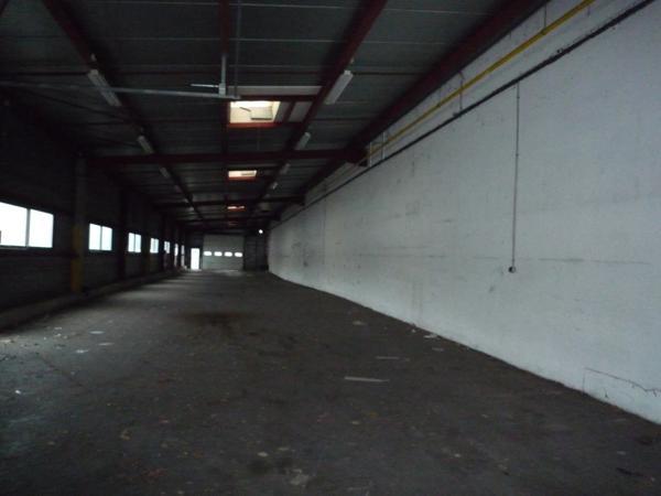 CHATEAU THIERRY (02) à vendre ou à louer un bâtiment industriel de 2000 m2 sur un terrain de 4000 m2