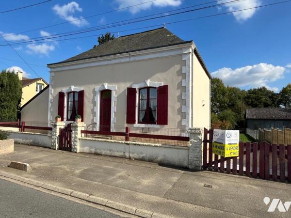 MONTBIZOT - Rare charmante maison ancienne centre bour et accès rivière