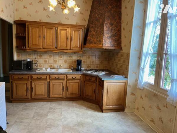 MONTBIZOT - Rare charmante maison ancienne centre bour et accès rivière