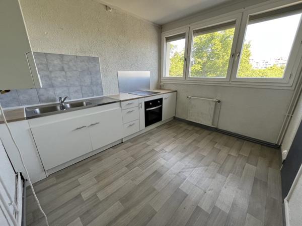 Appartement à vendre 81 360 € Tarbes 3 p 55 m² DPE D