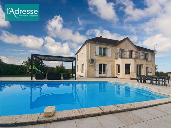 Maison Meulan En Yvelines 263 m², sous sol total, 1500 m² de parcelle
