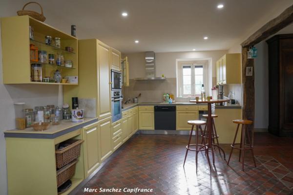 Dpt Pyrénées-Atlantiques Pau/Est. à vendre MAISON/GITES de 300 m2 sur 2775 m2 de terrain avec piscine.