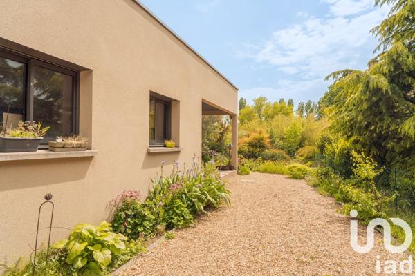 Maison 5 pièces de 126 m² à Givry (71640)