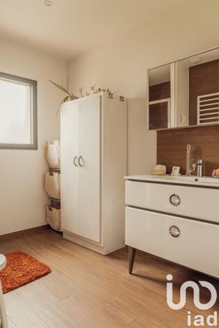 Maison 5 pièces de 126 m² à Givry (71640)