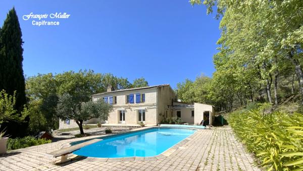 Splendide Propriété de 325 m2 à proximité de Pierrevert, 8800 m2 de terrain
